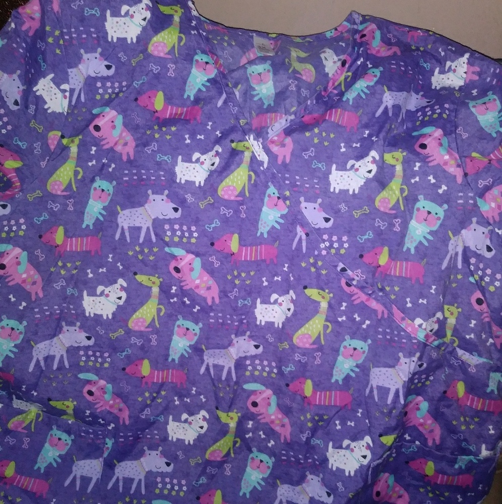 Plus size scrubs - Picture 2 of 7